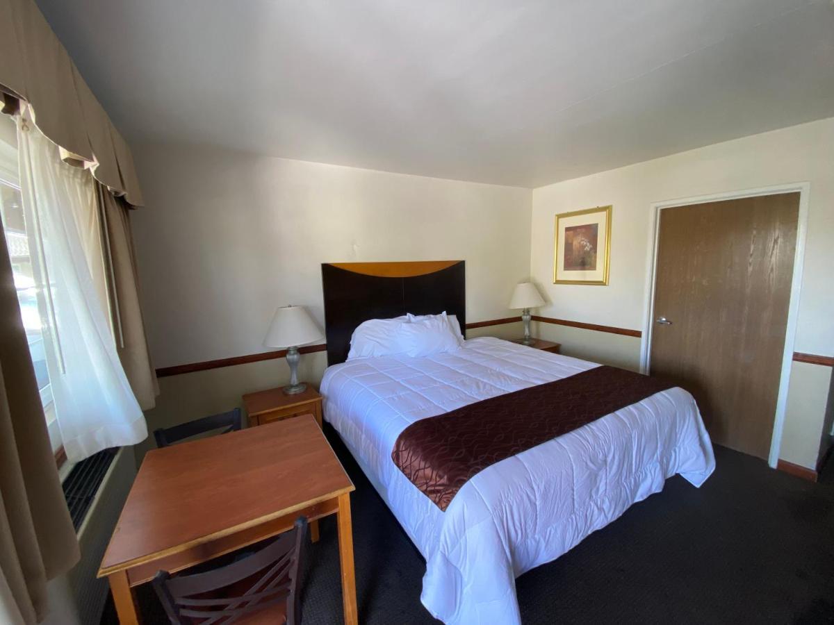 Town And Country Inn Santa Barbara Buitenkant foto