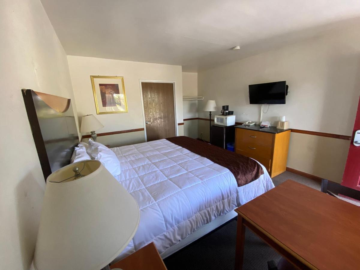 Town And Country Inn Santa Barbara Buitenkant foto