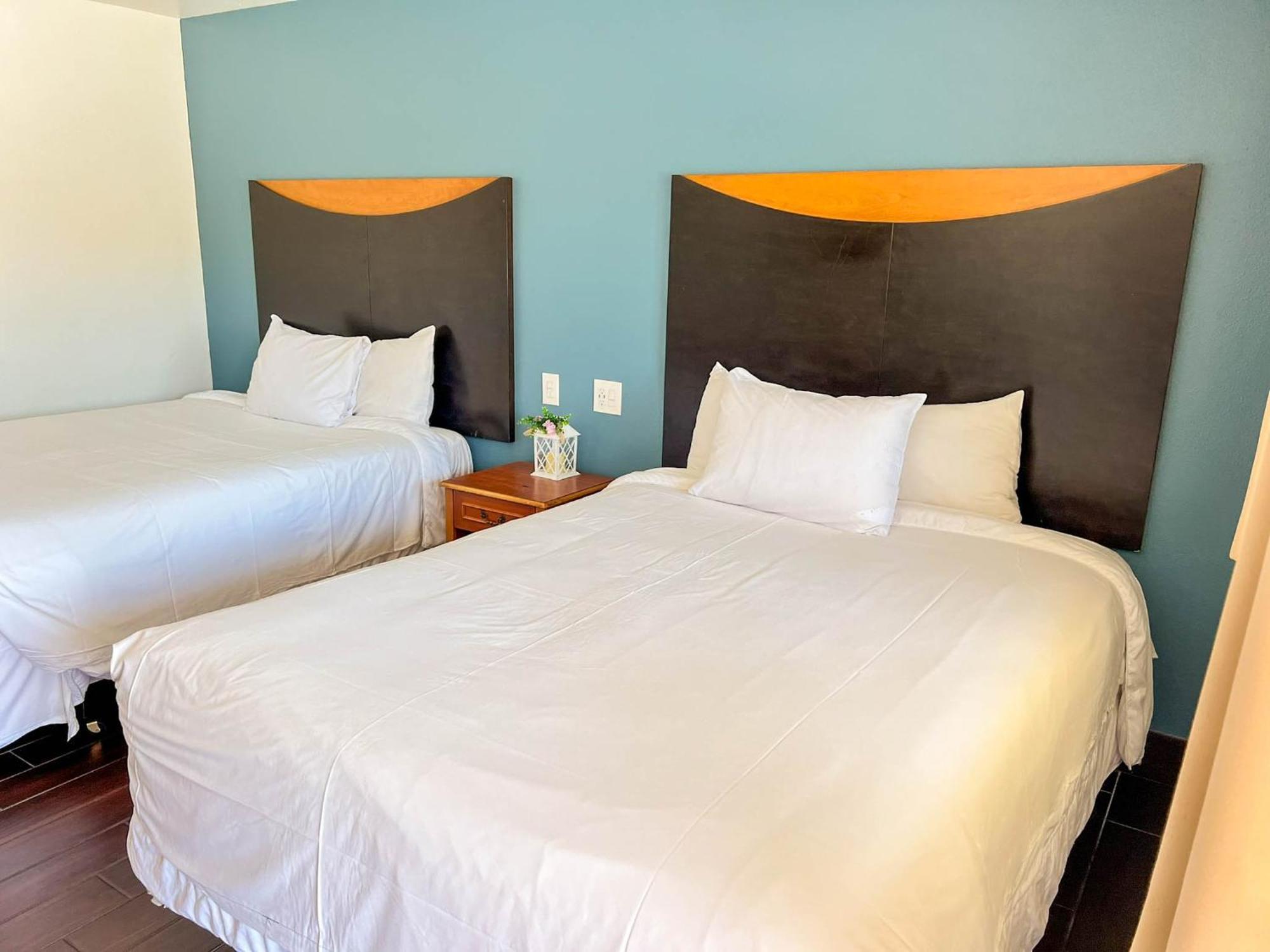 Town And Country Inn Santa Barbara Buitenkant foto