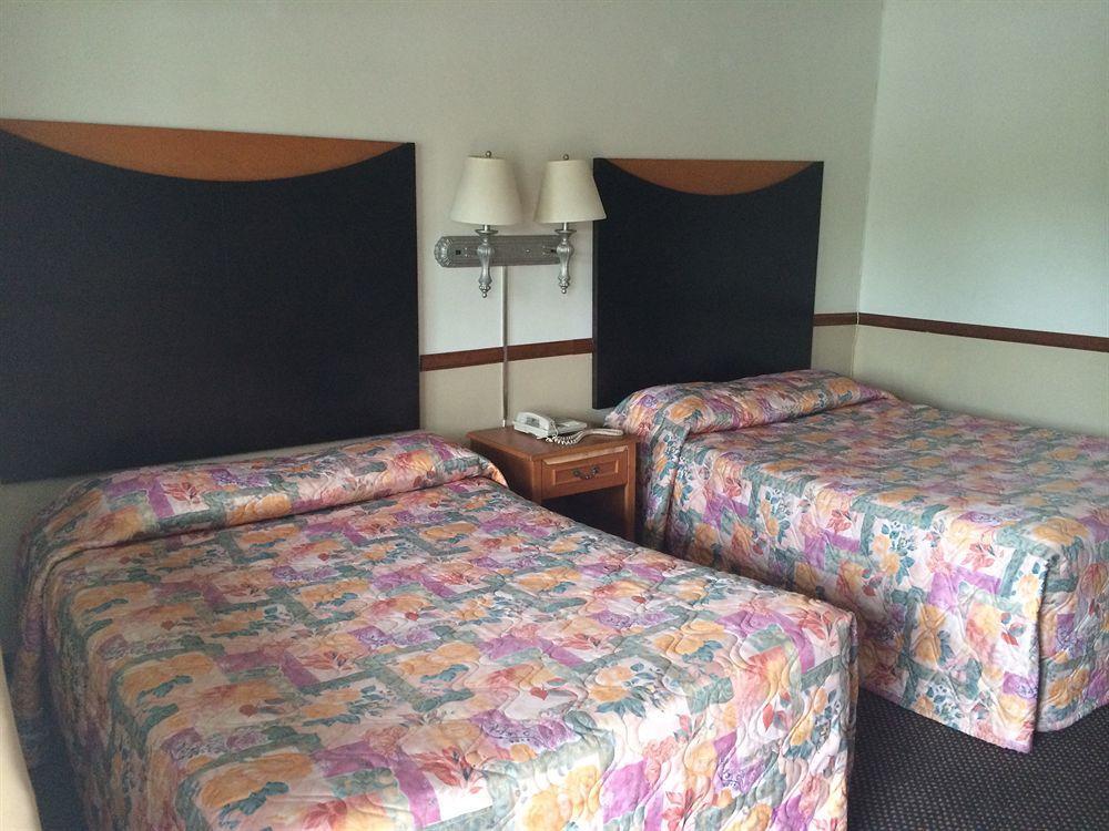 Town And Country Inn Santa Barbara Buitenkant foto